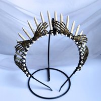 BONES Howlite Crystal Crown