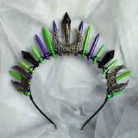 HALLOWEEN QUEEN Howlite Crystal Crown