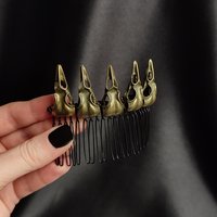 Raven Skull Comb