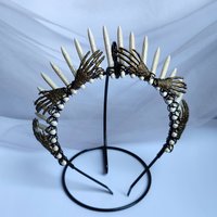 BONES Howlite Crystal Crown
