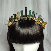 MOTHER EARTH Moss Agate Crystal Crown