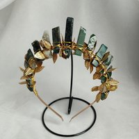 MOTHER EARTH Moss Agate Crystal Crown