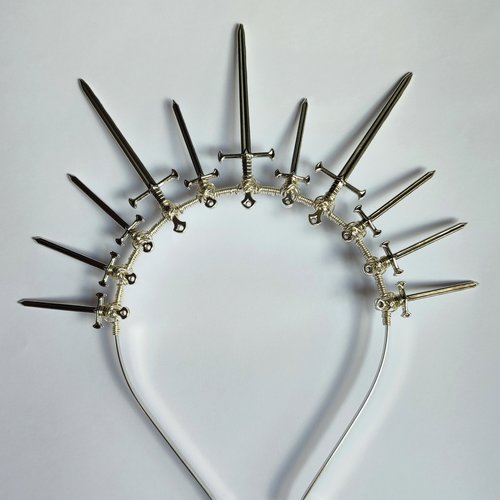 QUEEN OF SWORDS Crown