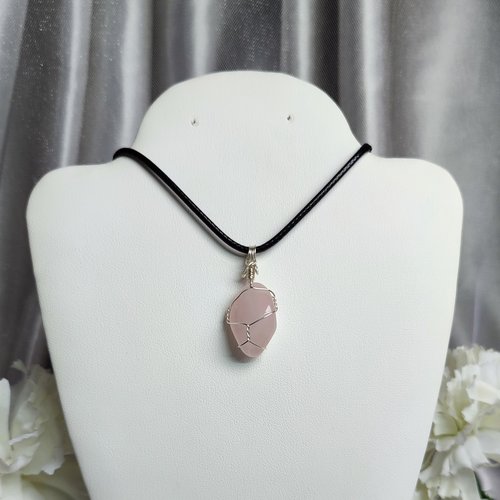 Rose Quartz Wire Wrapped Pendant in Silver