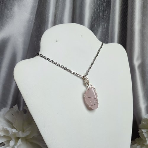 Rose Quartz Wire Wrapped Pendant in Silver