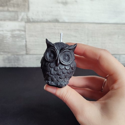Black Owl Candle Natural Beeswax