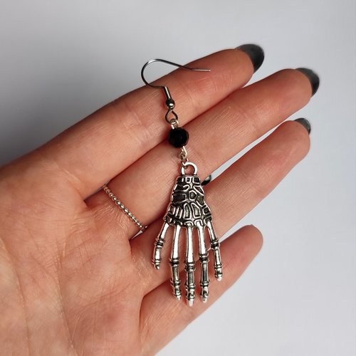 Skeleton Hand Earrings