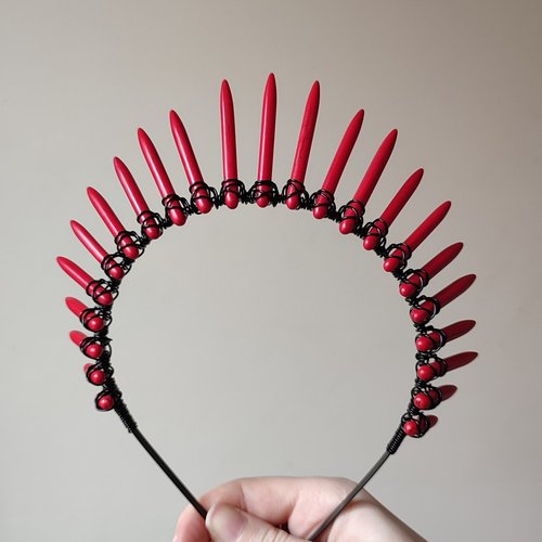 SPIKE AND DRUSILLA Howlite Crystal Crown