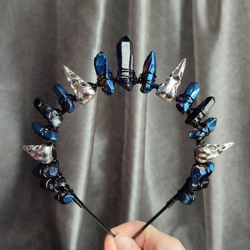 MYSTIC CROW Titanium Quartz Crystal Crown
