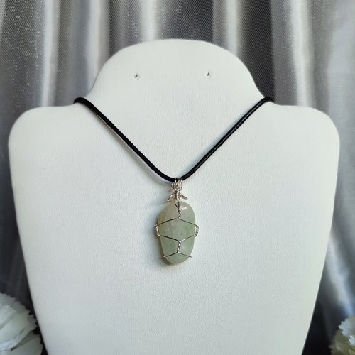 Aventurine Wire Wrapped Pendant in Silver