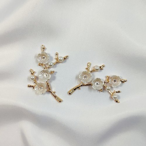 Gold Branches with Flowers