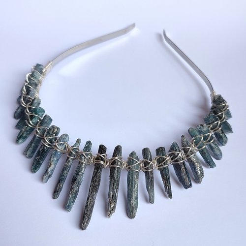 DAENERYS Kyanite Crystal Crown