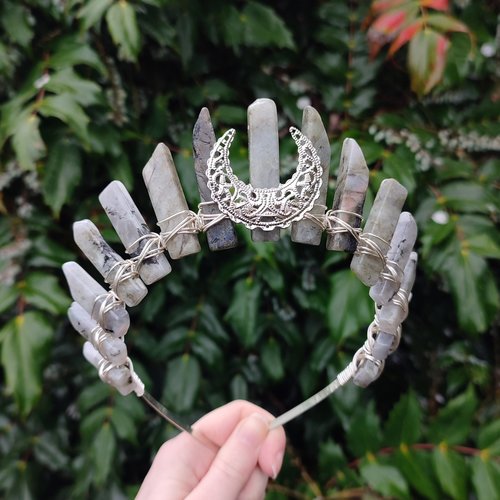 MOONSHINE Labradorite Crystal Crown