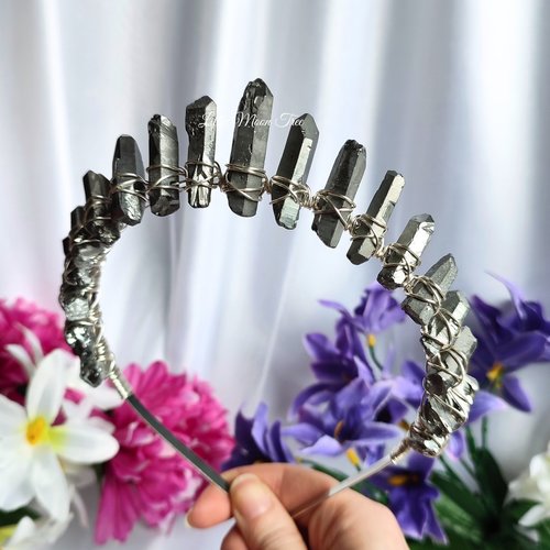 Mercury Crown with silver titanium quartz and silver headband.