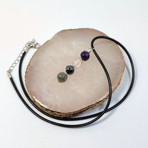 Empath Protection necklace with amethyst, rose quartz, hematite and labradorite beads.