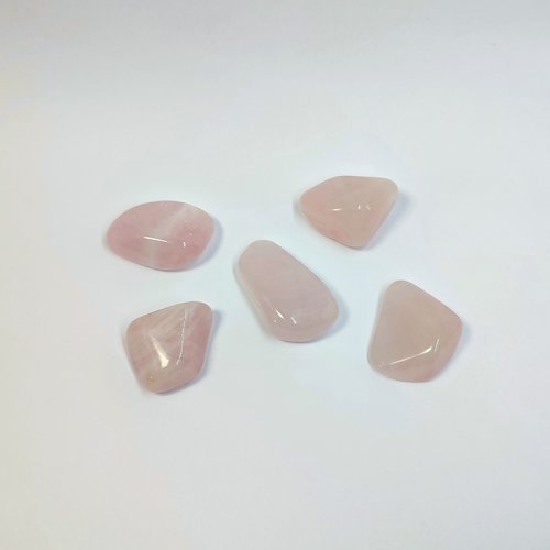 Rose quartz polished tumblestone