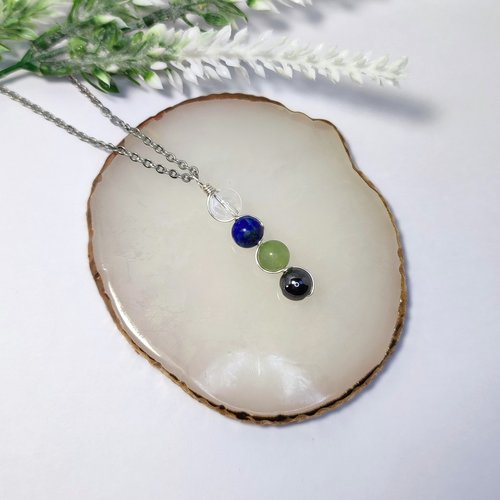 Study and exams gemstone pendant with quartz, lapis lazuli, fluorite and hematite with chain or cord.