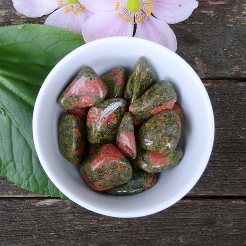 Unakite polished tumblestone.