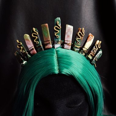 Medusa crown with Indian agate and bronze, silver or gold snakes.