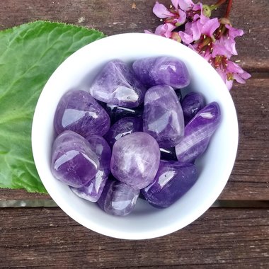 Amethyst polished tumblestone.