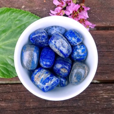 Lapis lazuli polished tumblestone.