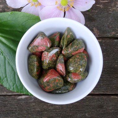 Unakite polished tumblestone.